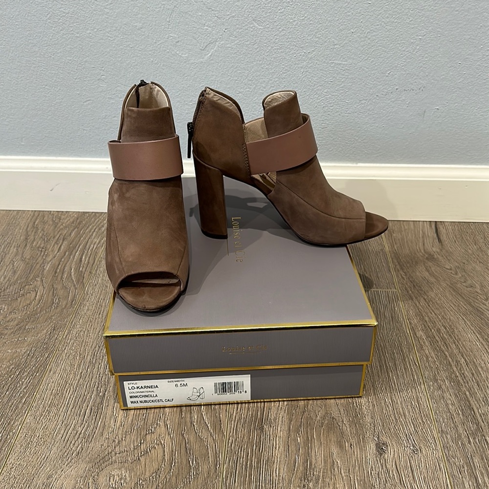 Louise et Cie Open Toe ankle booties.